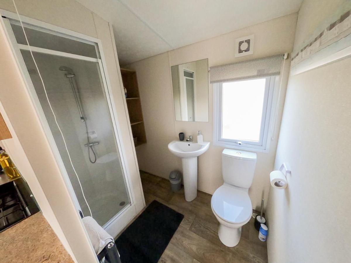 Tattershall Lakes - Hot Tub Breaks Экстерьер фото